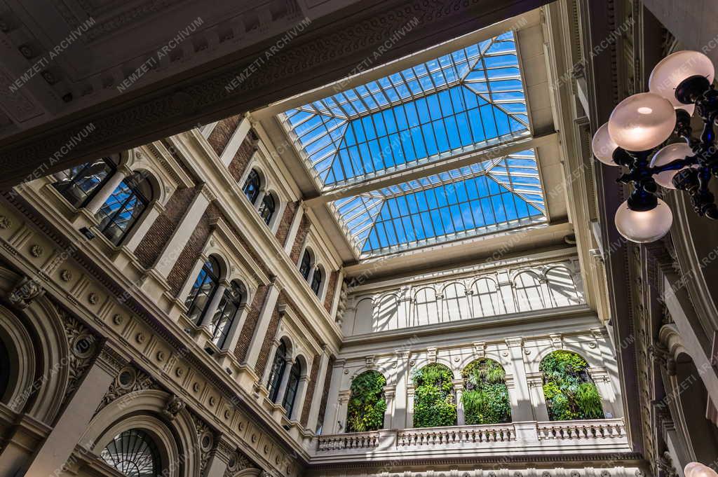 Oktatás - Budapest - Corvinus Egyetem