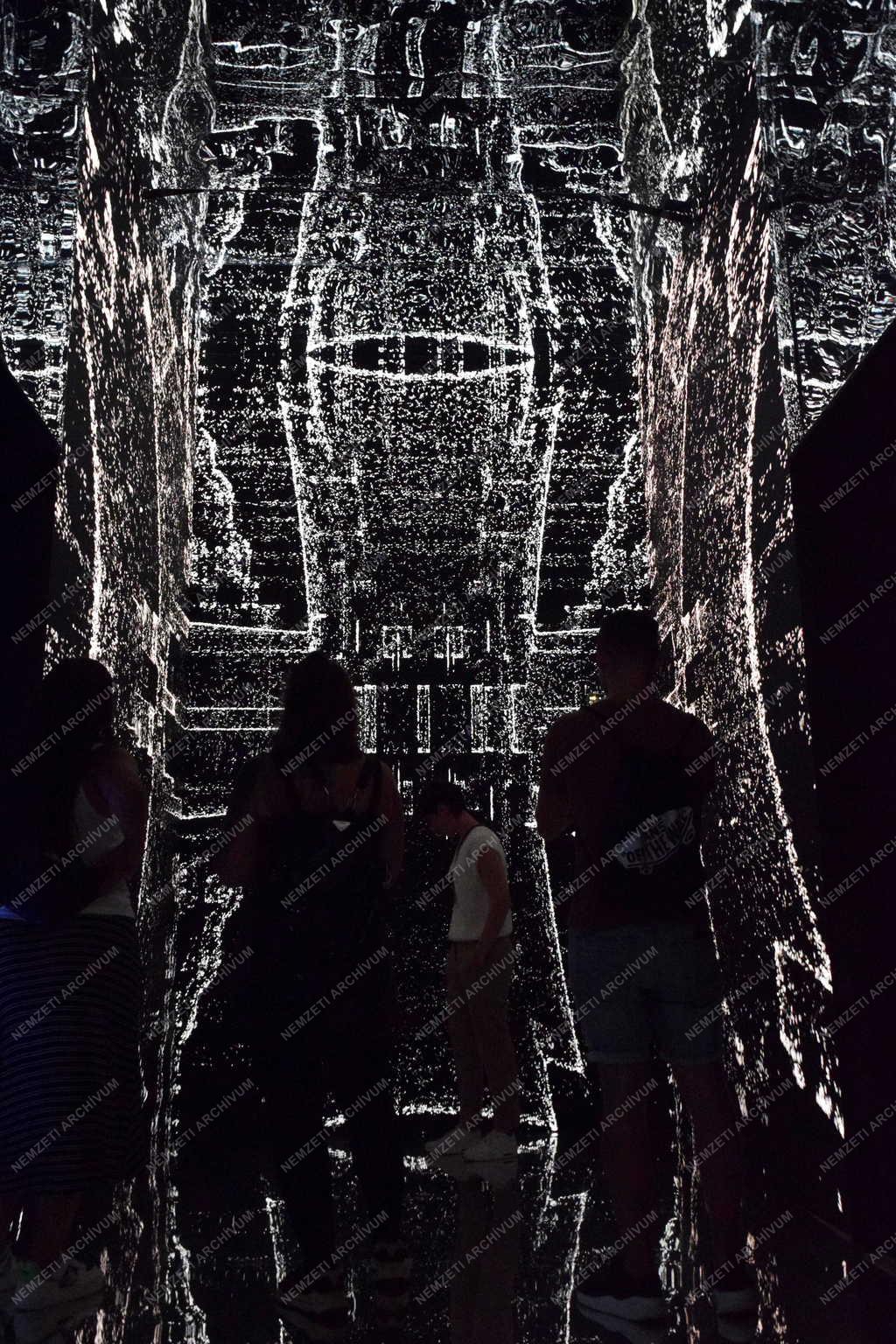 Kultúra - Budapest - Light Art Museum
