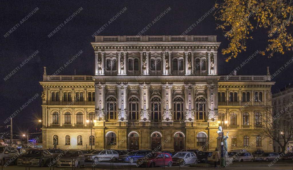 Épület - Budapest - A Magyar Tudományos Akadémia épülete
