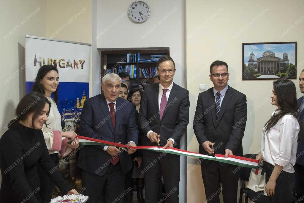 Szijjártó Péter Azerbajdzsánban 