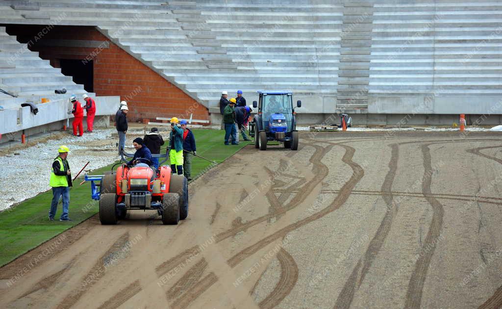 Sportlétesítmény - Debrecen - Épül a Nagyerdei Stadion 