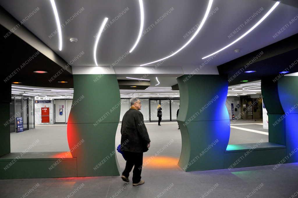 Közlekedés - Budapest - Átépített aluljáró a Ferenciek te