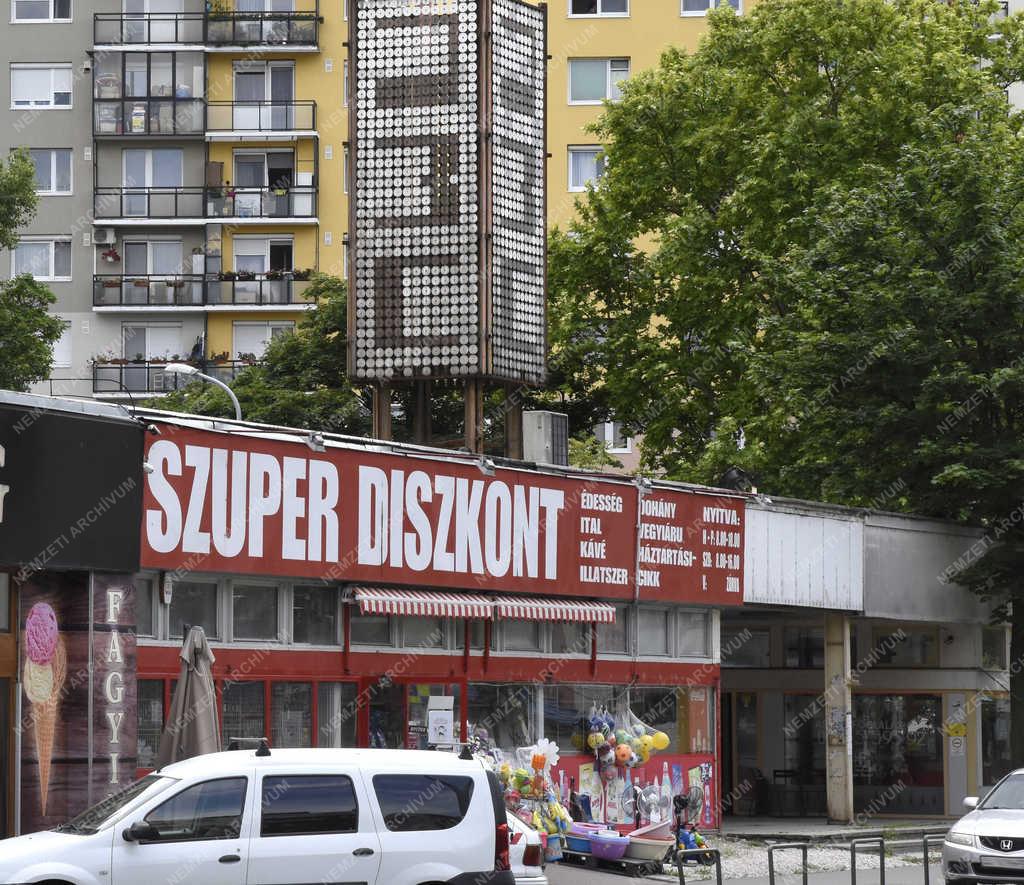 Városkép - Budapest - 50 éves Újpalota