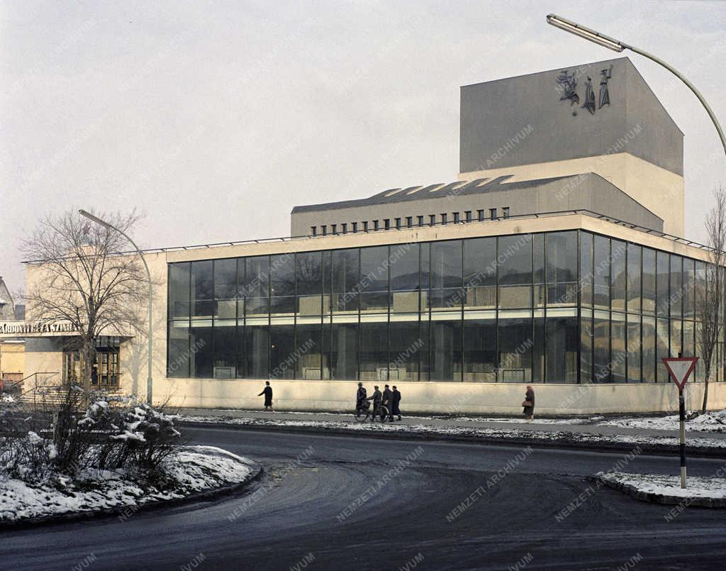 Városkép - Kultúra - Egri Gárdonyi Géza Színház