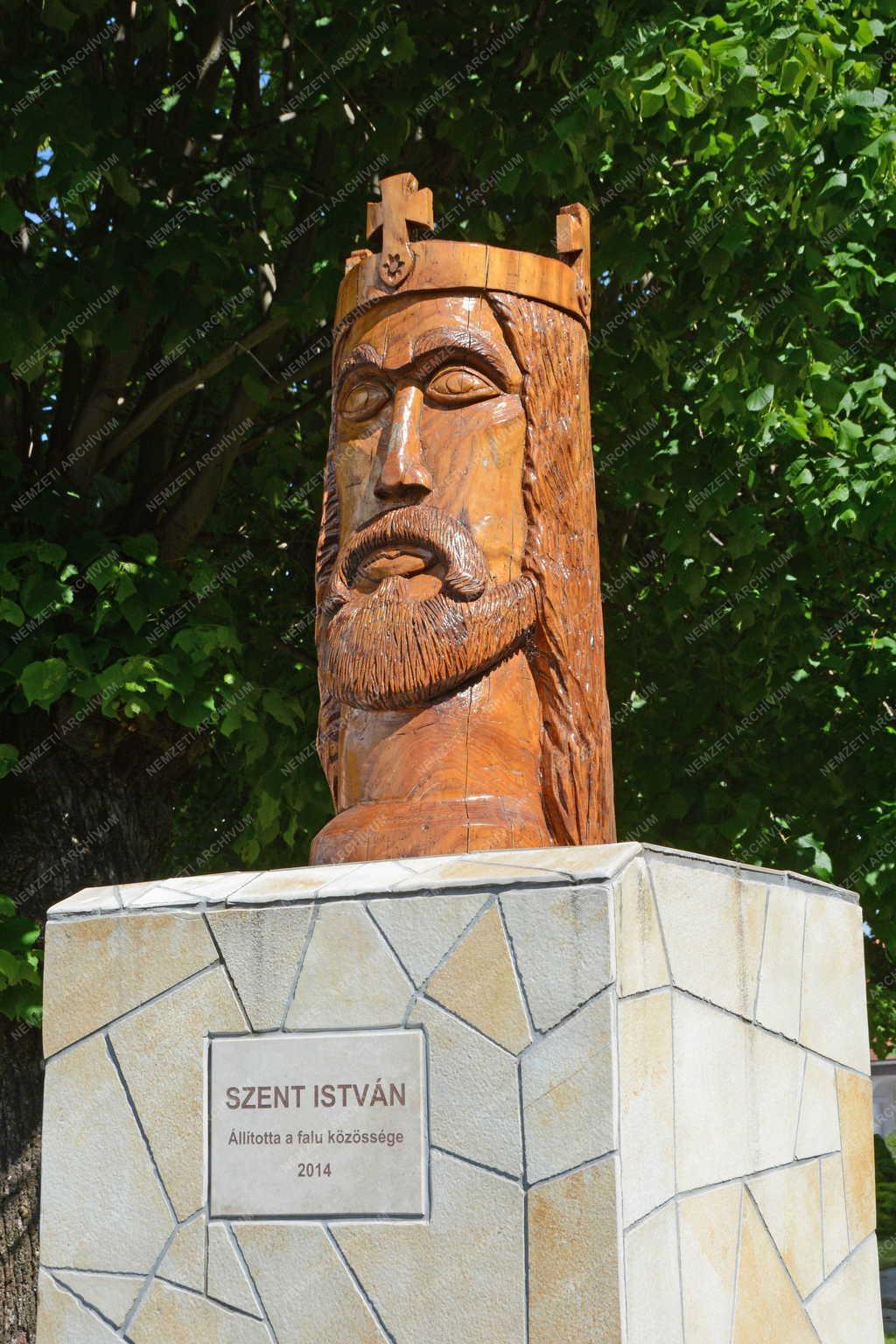 Városkép - Dömös - Szent István szobor