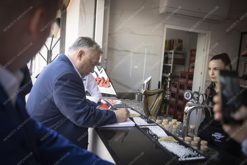 Voks 24 - Orbán Viktor országjáró kampánykörútja