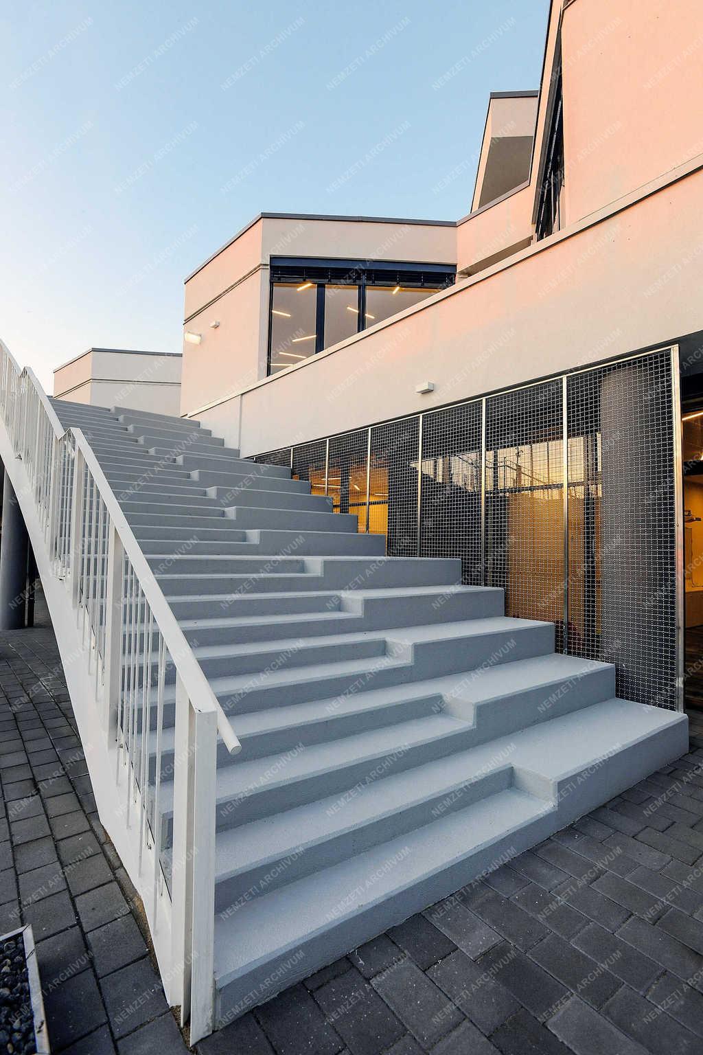 Városkép - Debrecen - Nemzetközi iskola