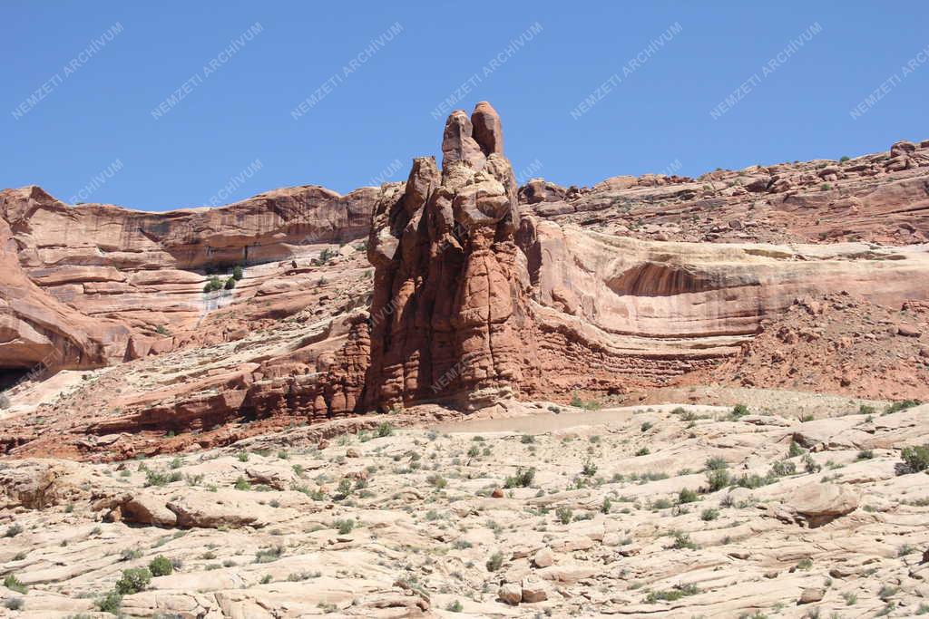 Természet - Sziklaképződmény a Bryce Canyonban