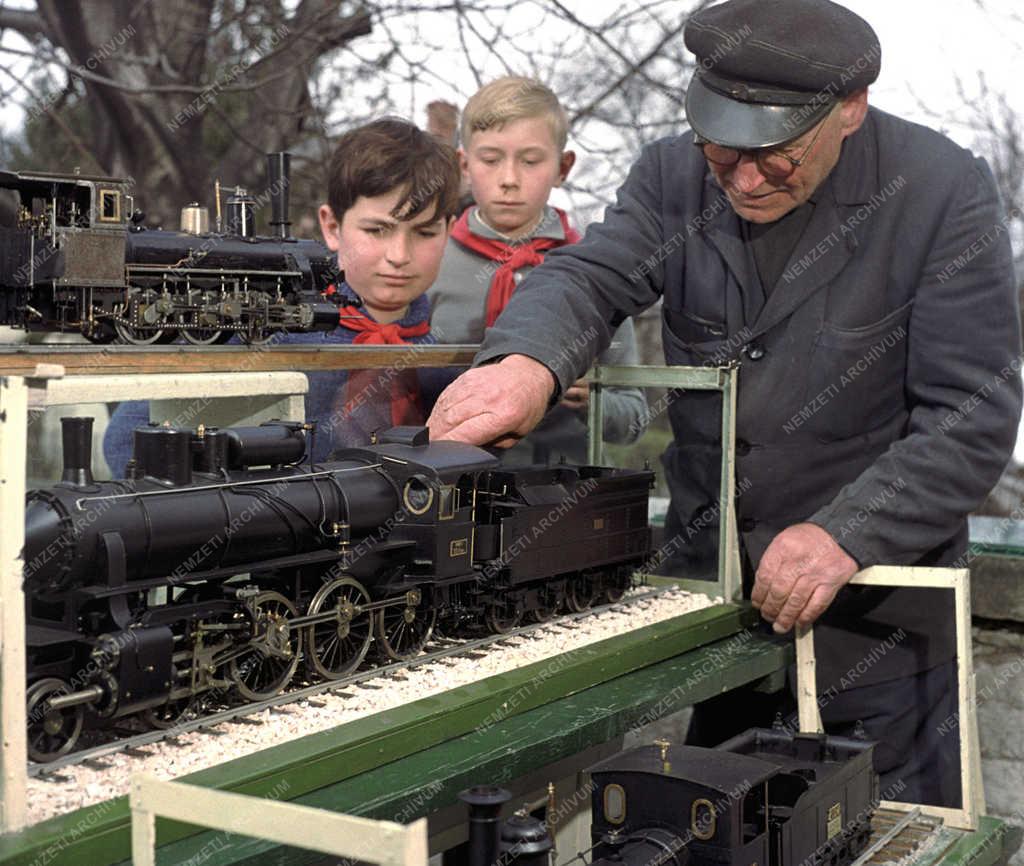 Hobbi - Mozdonymodelleket készít a nyugdíjas mozdonyvezető