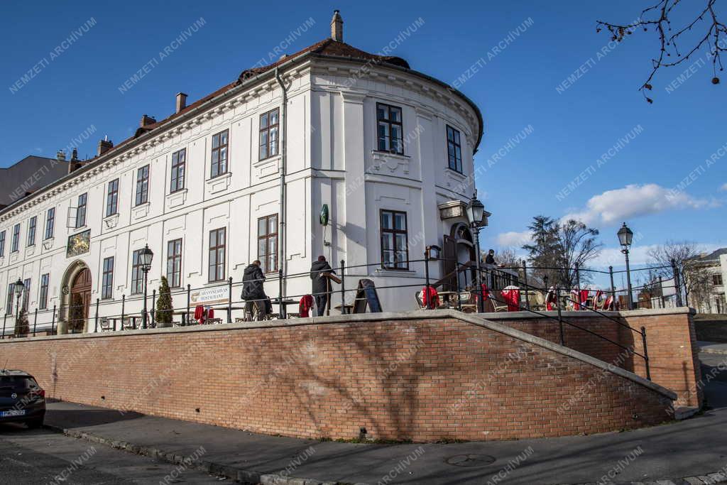 Vendéglátás - Budapest - Aranyszarvas Étterem