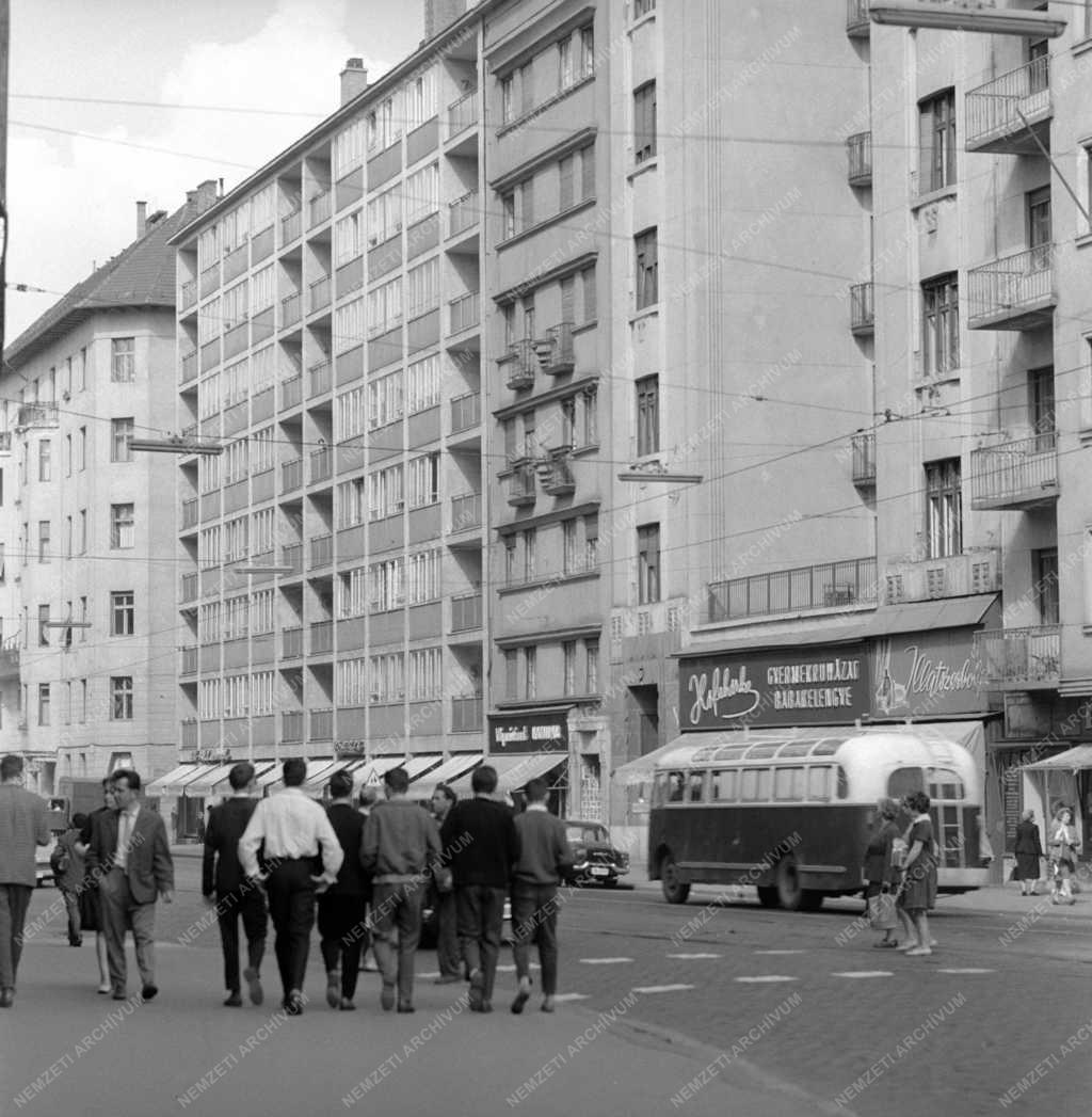 Városkép - Budapest - Mártírok útja