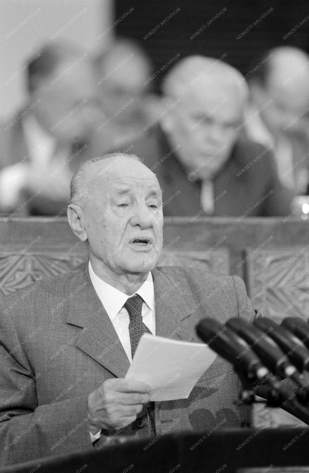 Belpolitika - Az MSZMP országos értekezletén