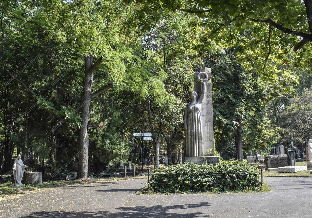 Temető - Budapest - Fiumei úti sírkert