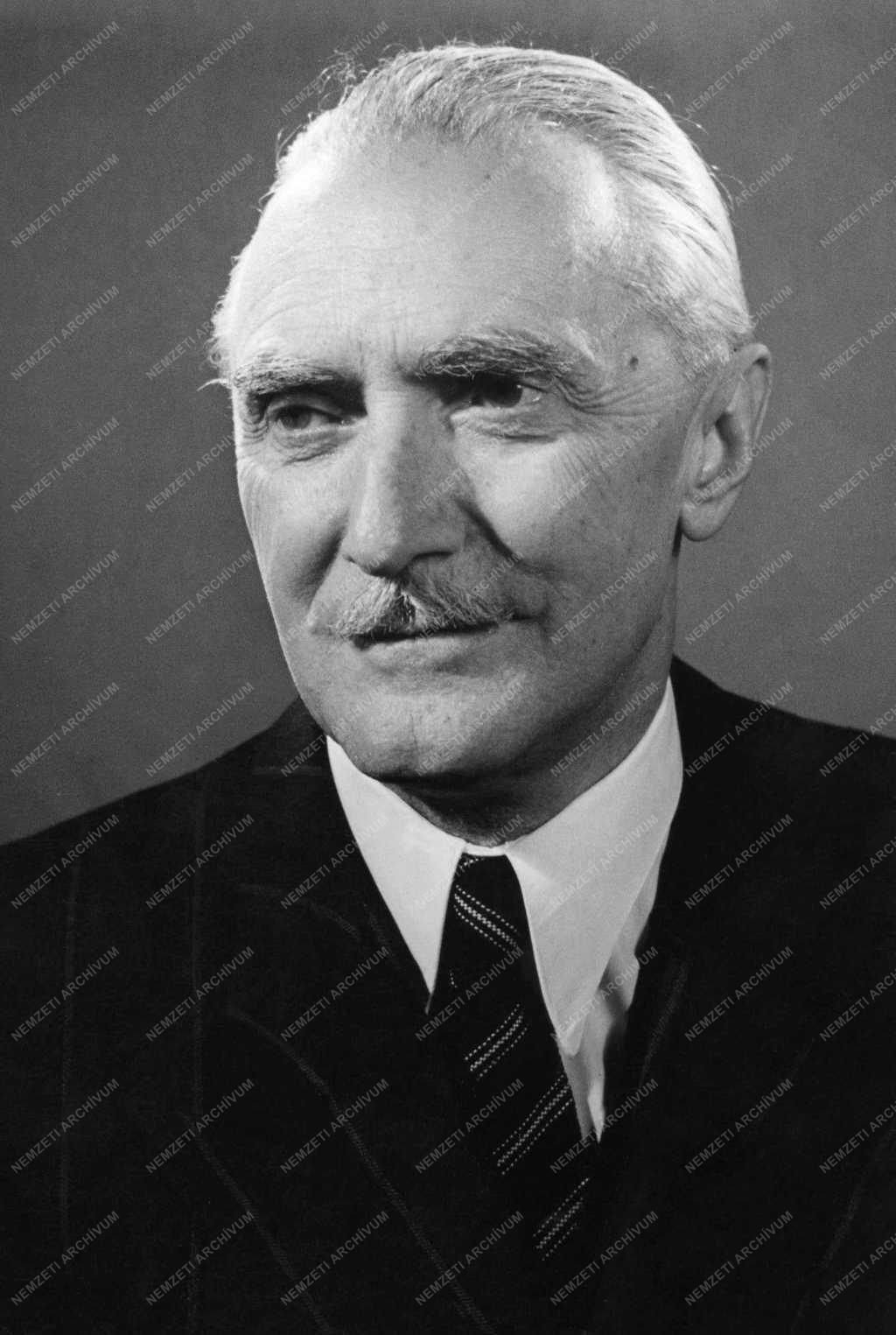 Díj - Kossuth-díjasok - Dischka Győző gépészmérnök