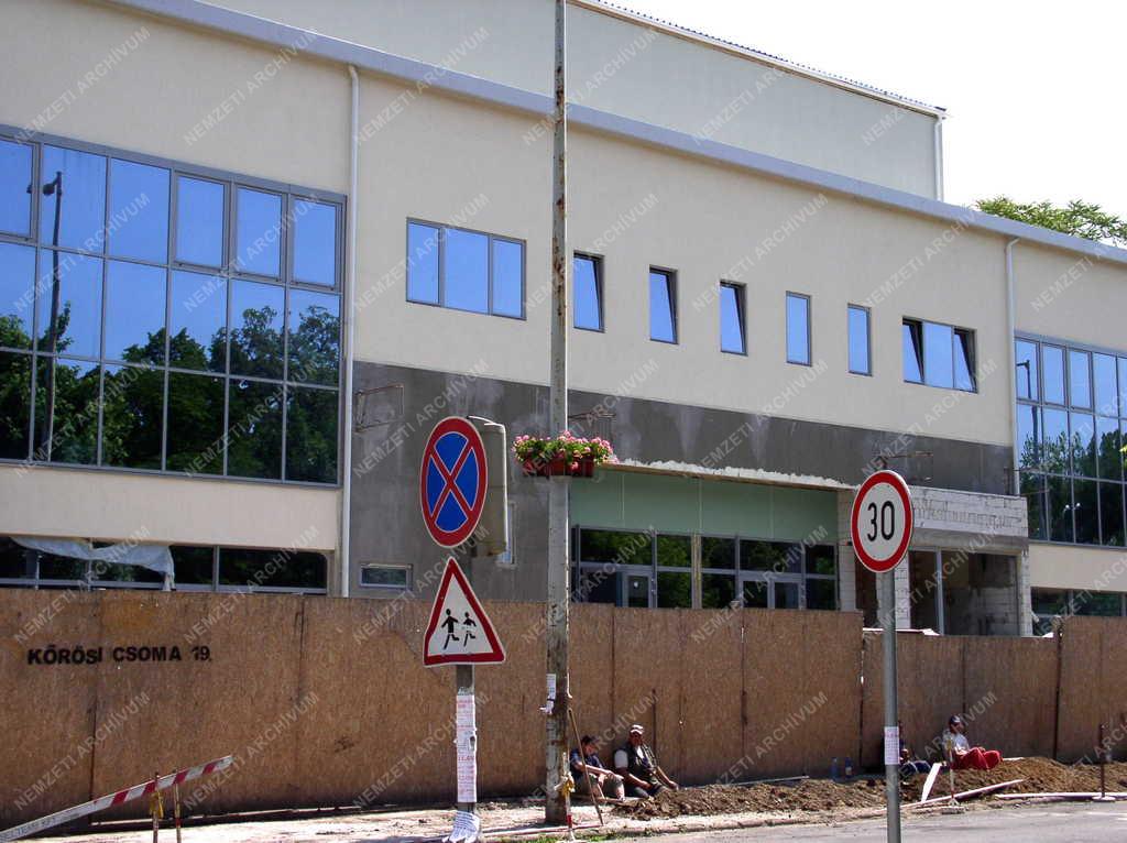 Épület - Budapest - Épül az  ATV székháza