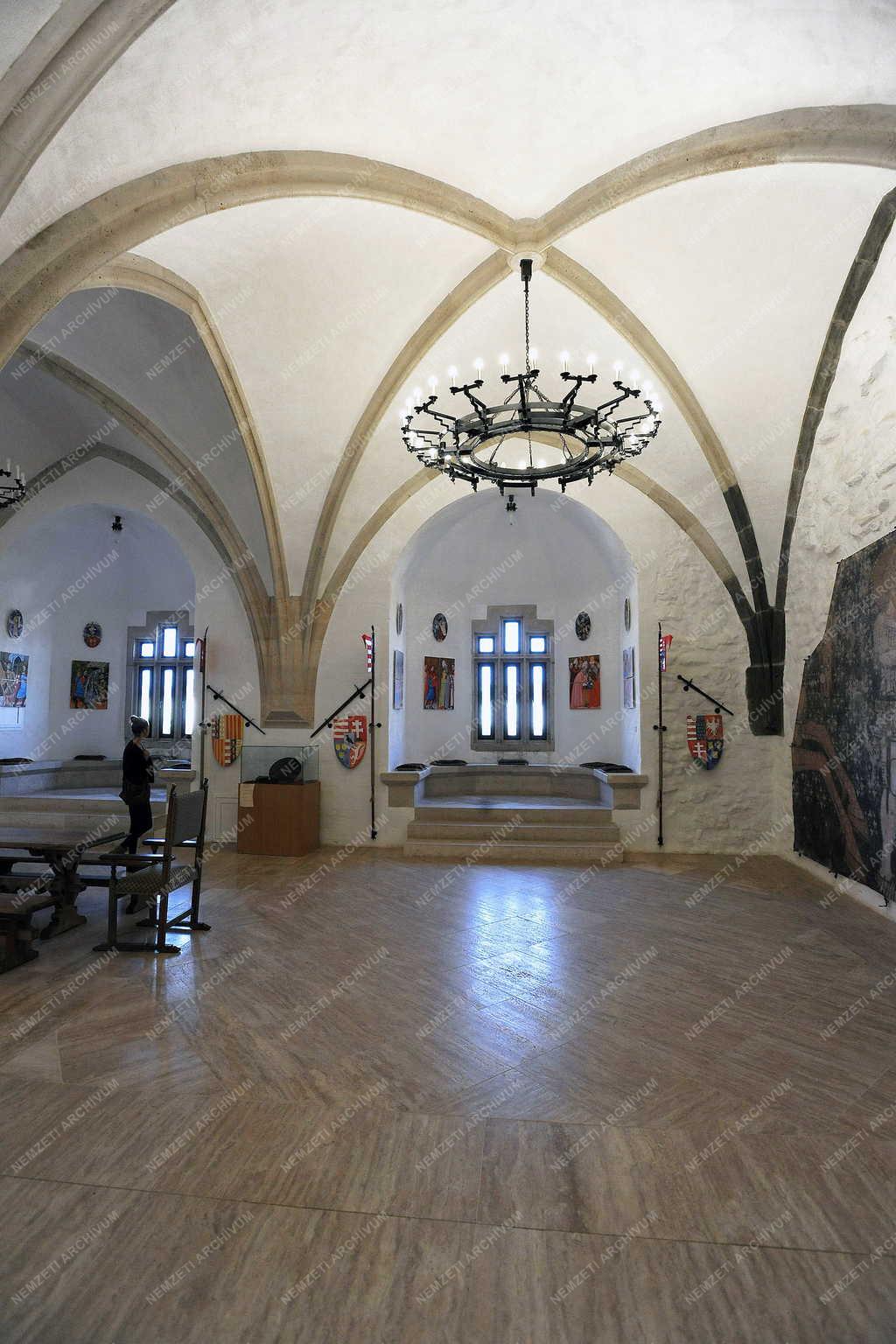 Turizmus - Diósgyőr - Az újjáépített vár