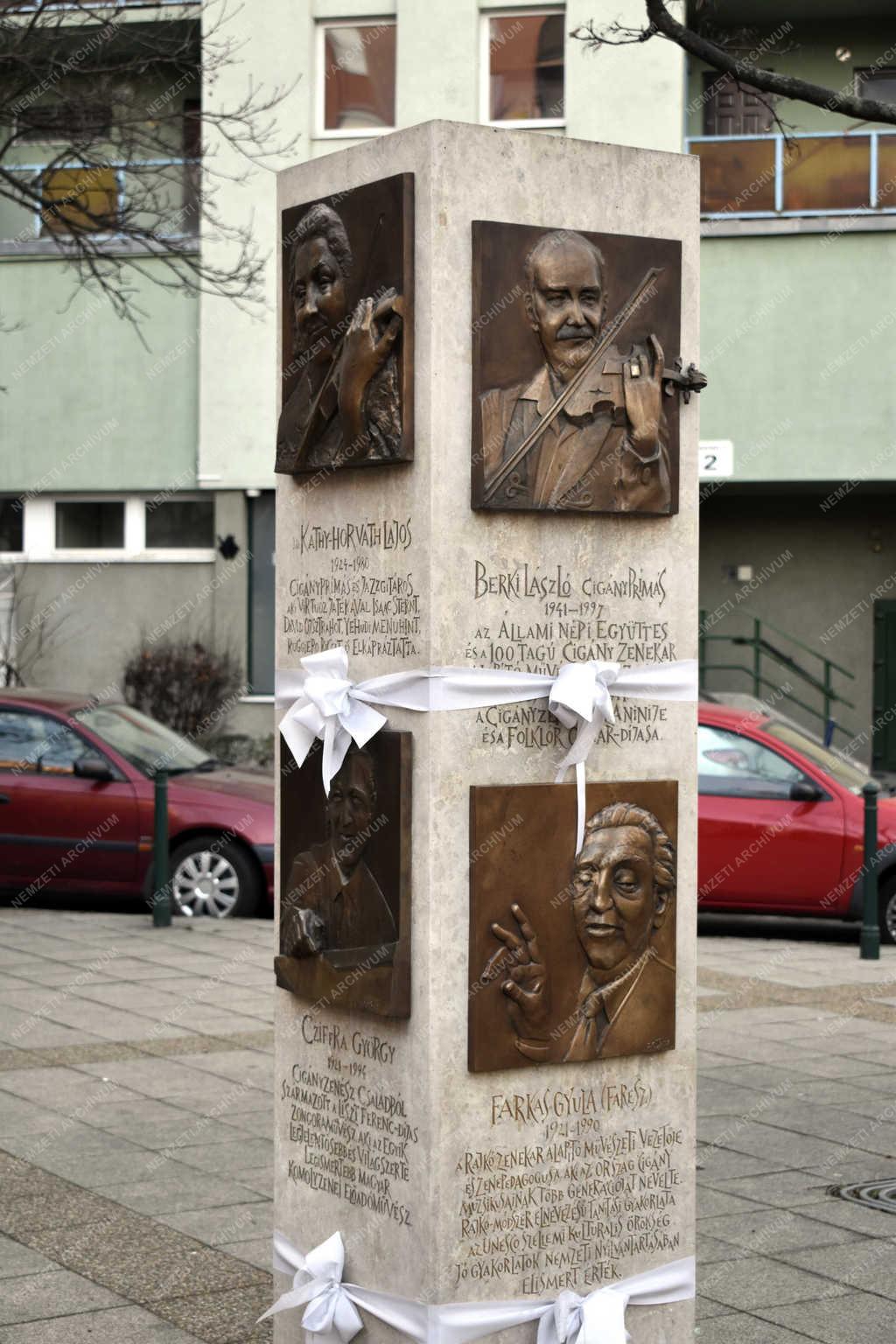 Emlékmű - Budapest - Muzsikus cigányok parkja