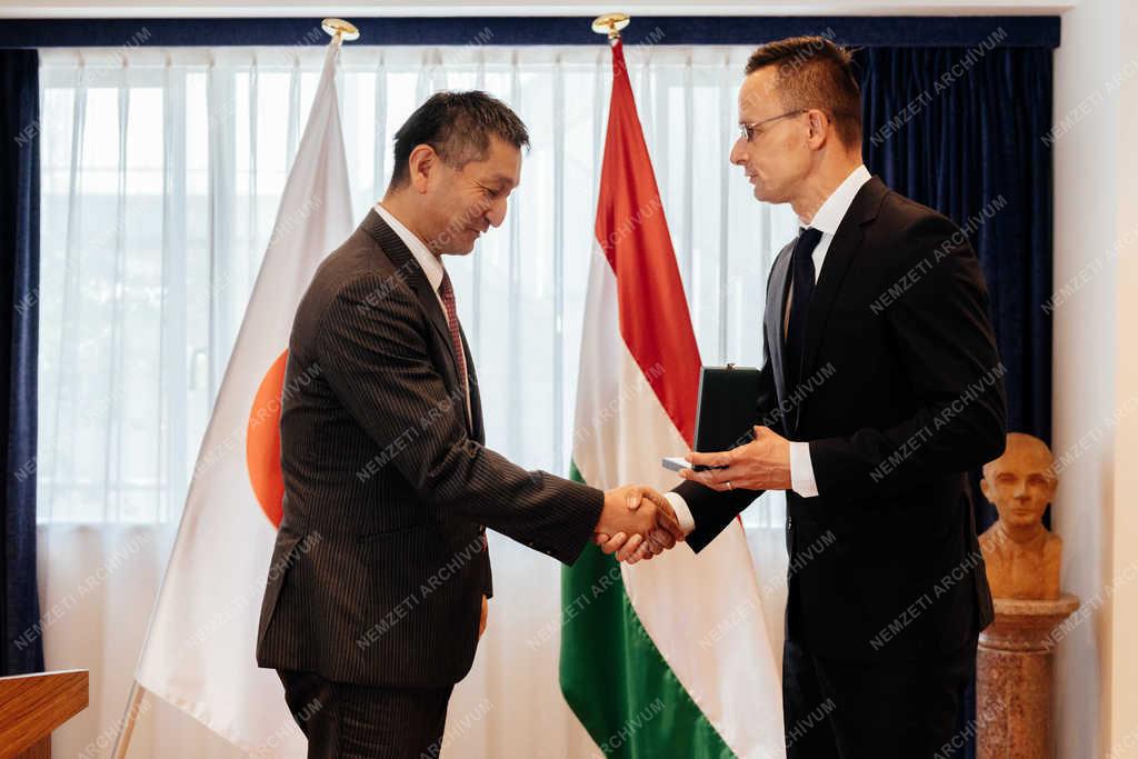 Szijjártó Péter Tokióban