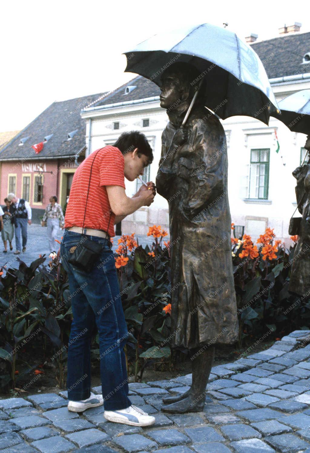 Városkép - Óbuda - Várakozók