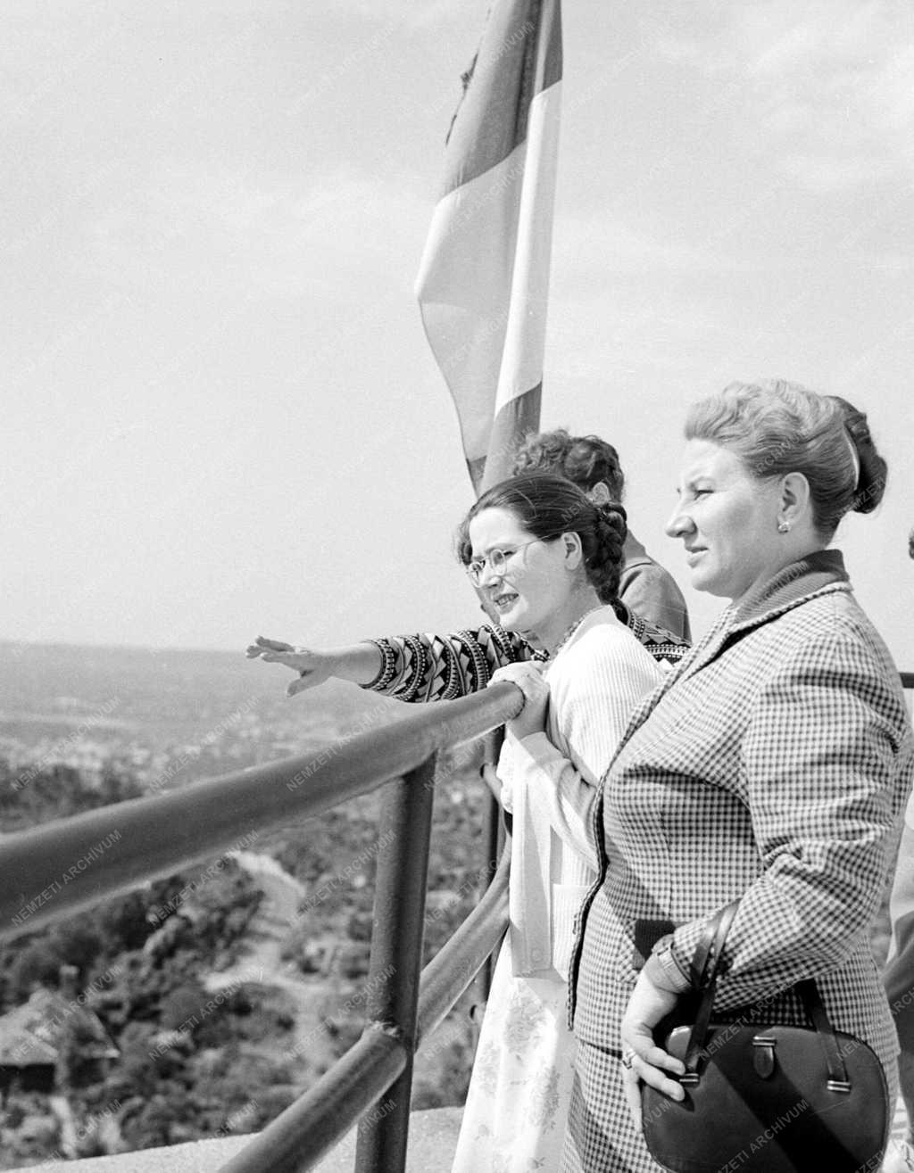 Valentyina Ivanovna Gagarina, a világ első űrhajósának felesége megtekintette Budapestet