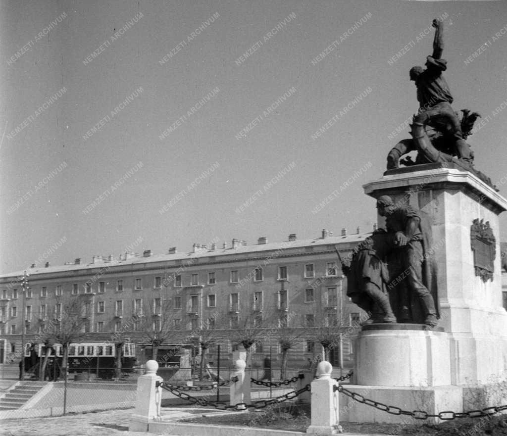 Városkép - A nyíregyházi Hősök tere