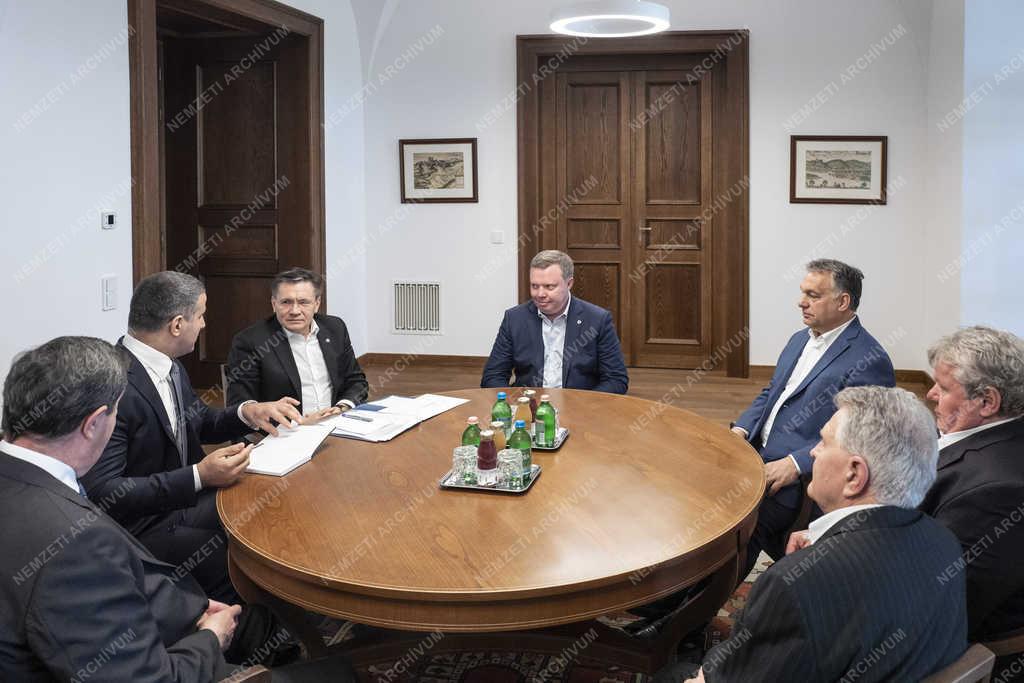 Orbán Viktor a Roszatom vezérigazgatójával tárgyalt