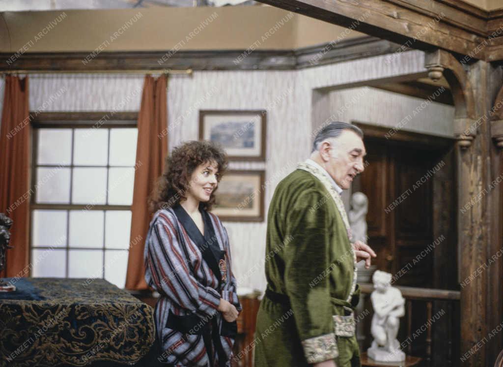 Kultúra - TV-film - Földi kacaj