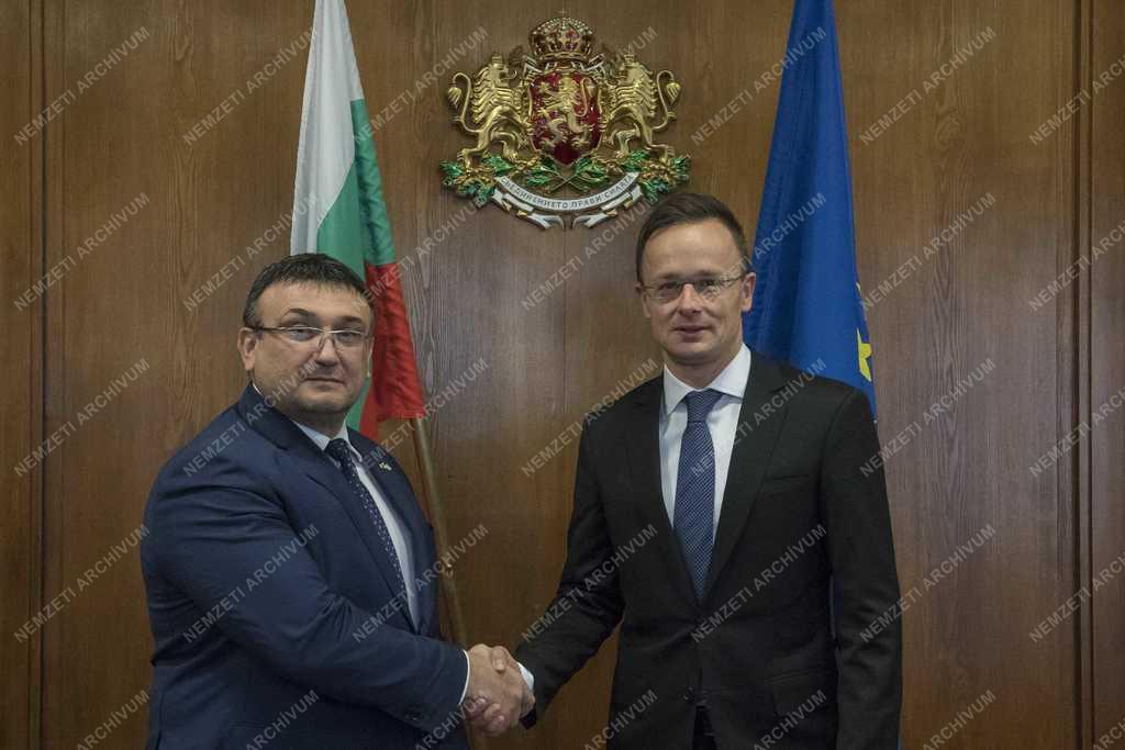 Szijjártó Péter Szófiában