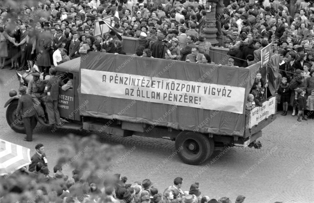 Ünnep - Május elsejei felvonulás