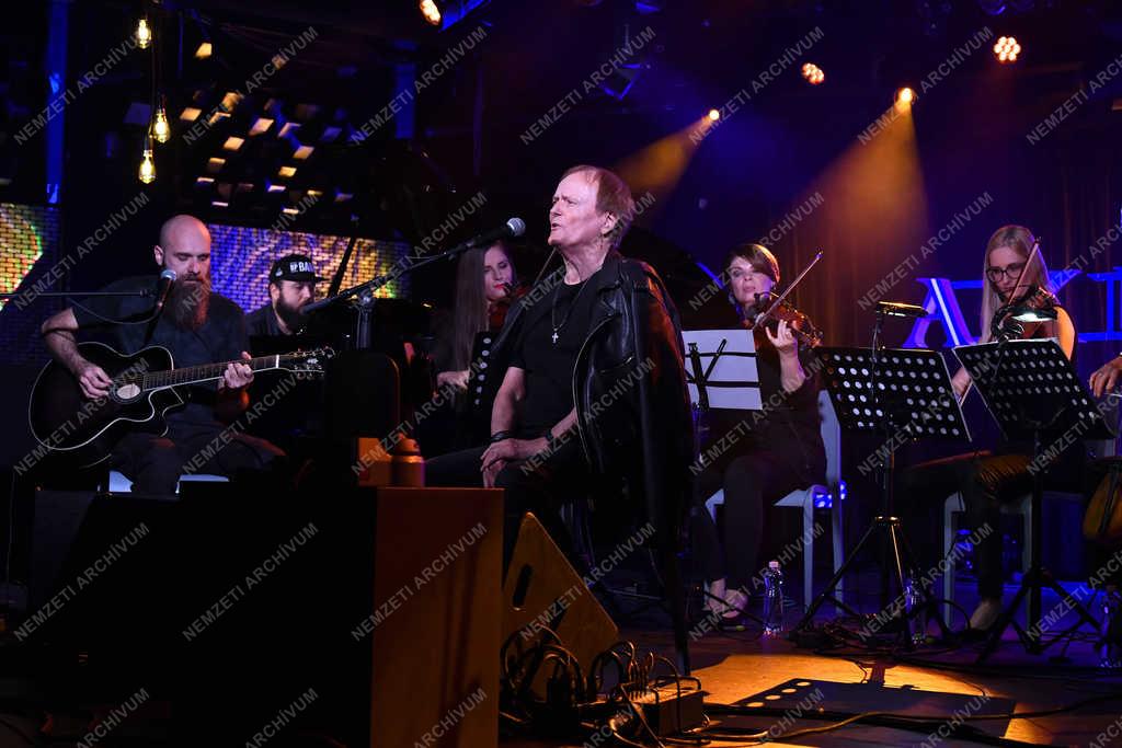 Televízió - M2 Petőfi TV - Akusztik koncert az A38 hajón 