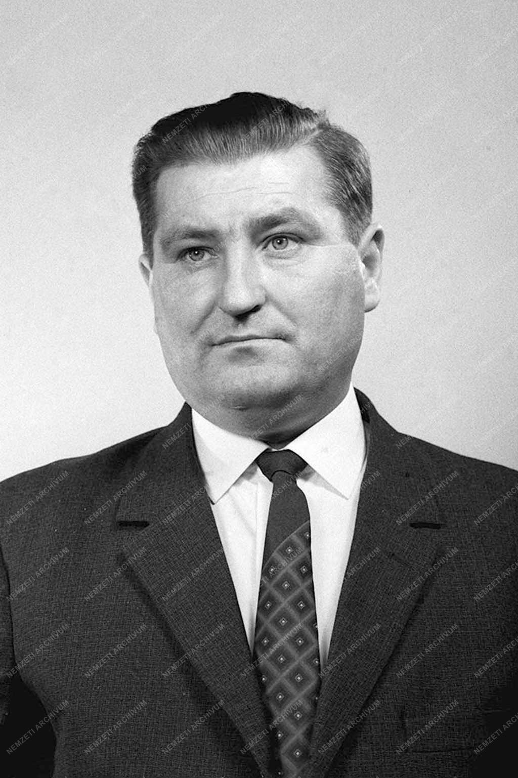 Erdélyi Miklós mezőgazdasági gépész