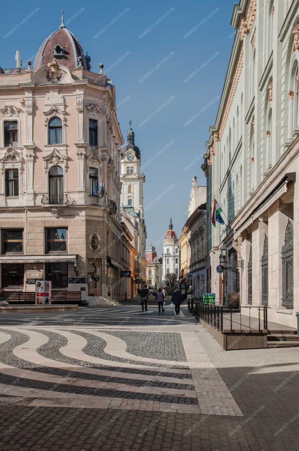 Városkép - Pécs - Király utca