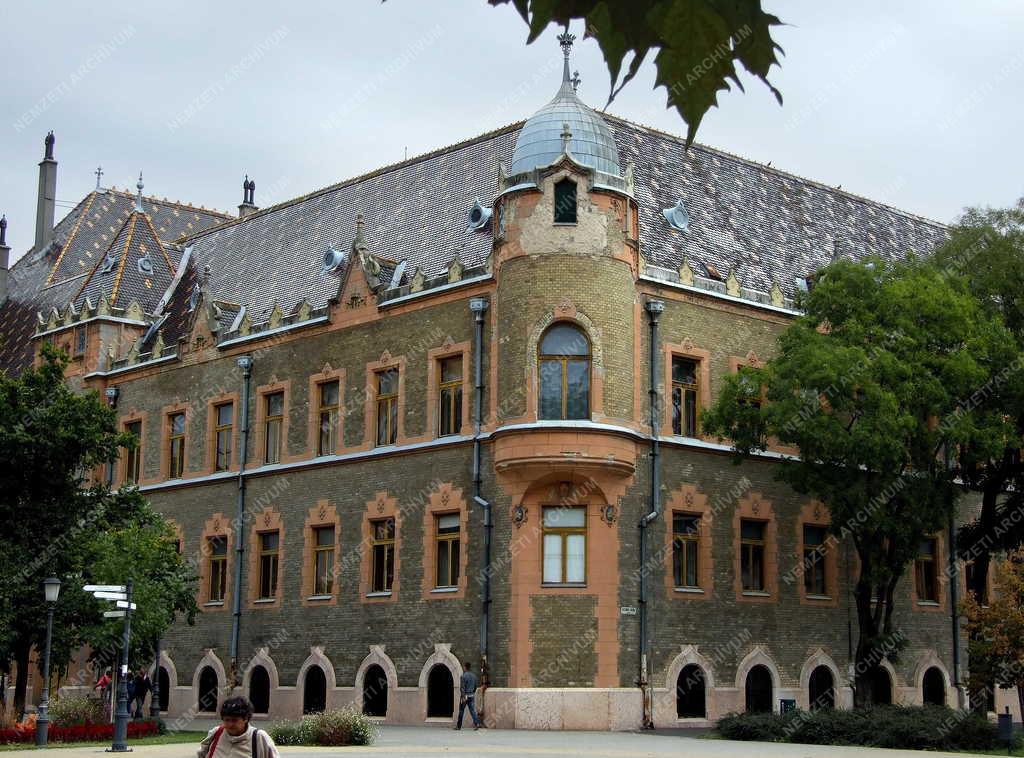 Épület - Kecskemét - A Városháza szecessziós épülete