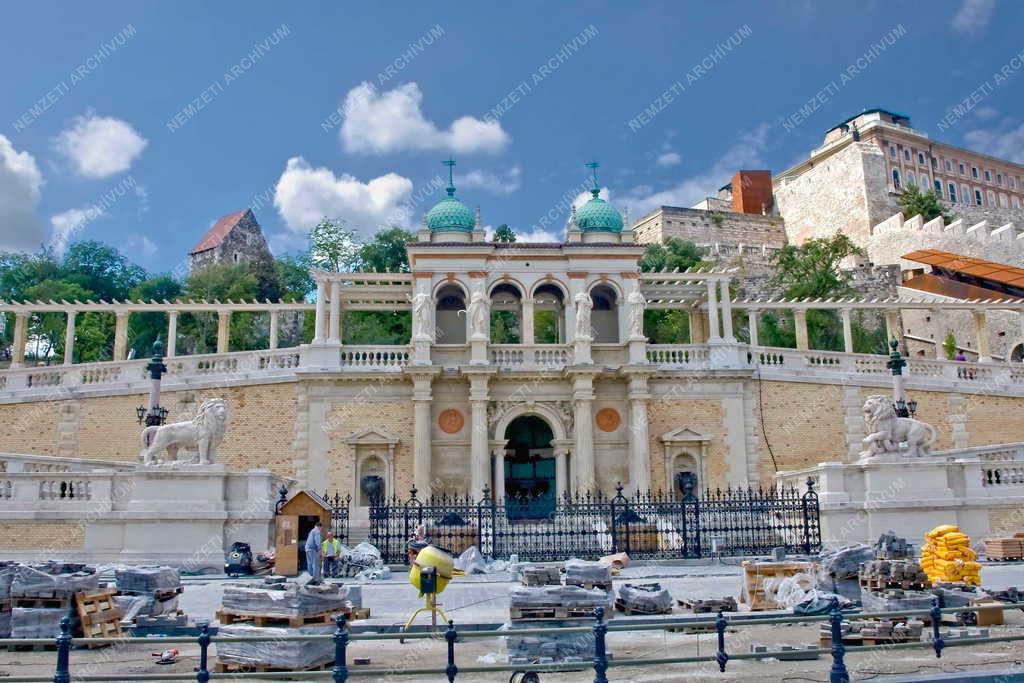 Felújítás - Budapest - Megújúl a Lánchíd utca 