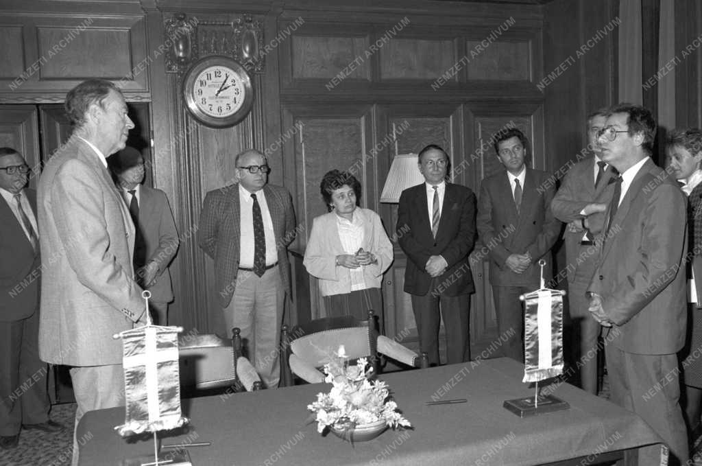Külpolitika - Magyar-dán beruházásvédelmi megállapodás