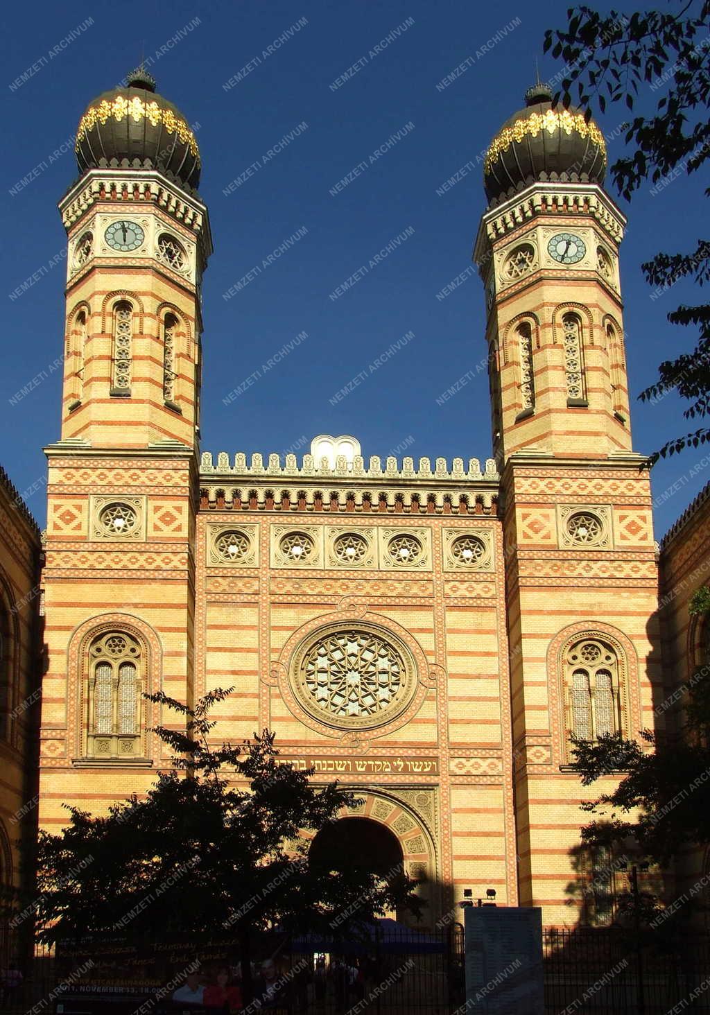 Budapest - Műemlék - A nagy zsinagóga épülete