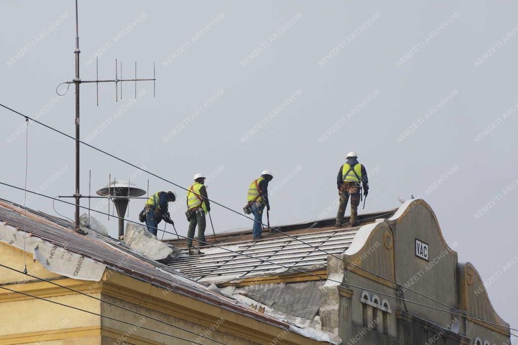 Építőipar - Vác - Megújul a váci vasútállomás