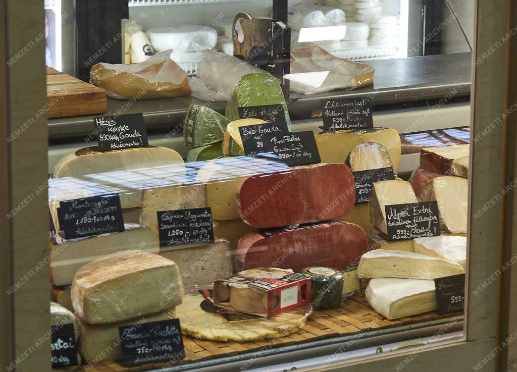 Kereskedelem - Budapest - Hunyadi téri vásárcsarnok