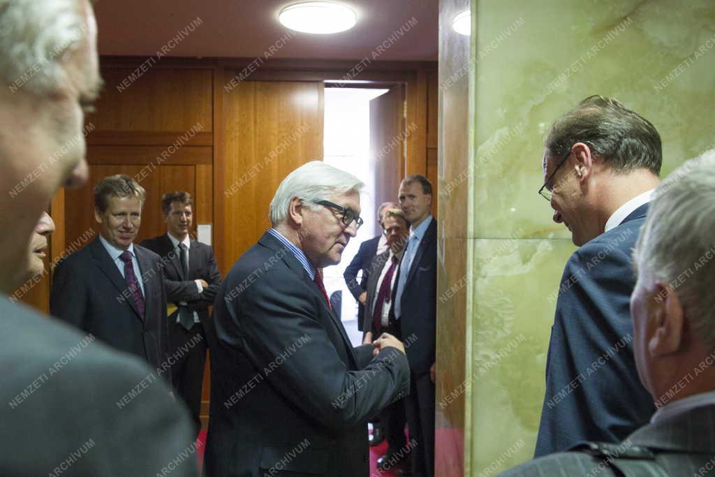 Navracsics Tibor külgazdasági és külügyminiszter tárgyalása Berlinben