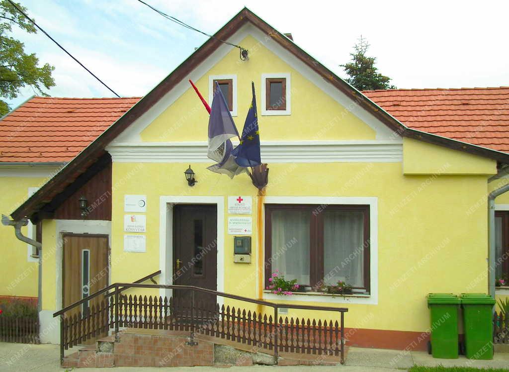 Középület - Ispánk - Az önkormányzat épülete