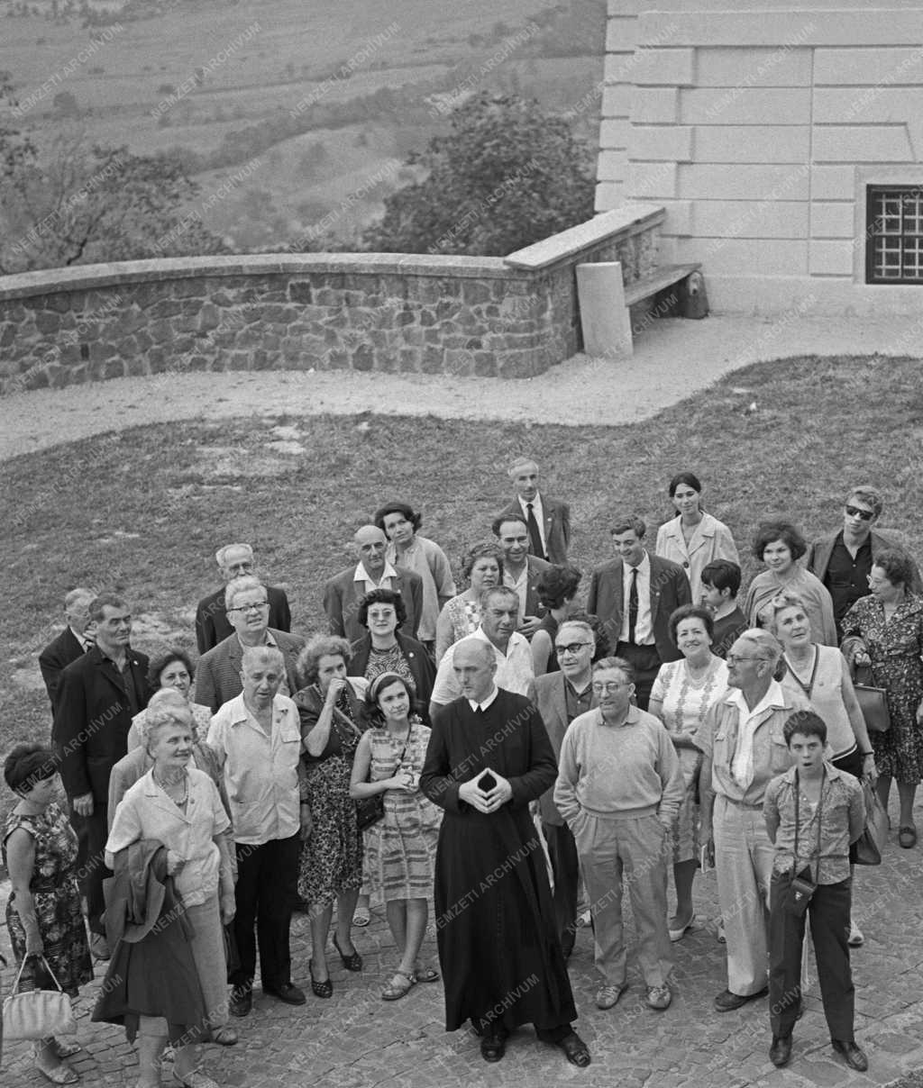 Külkapcsolat - Franciaországban élő magyarok Pannonhalmán