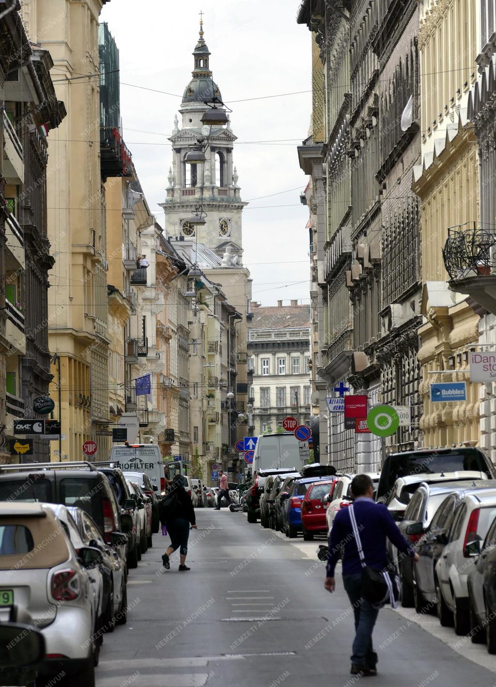 Városkép - Budapest - Ó utca részlete