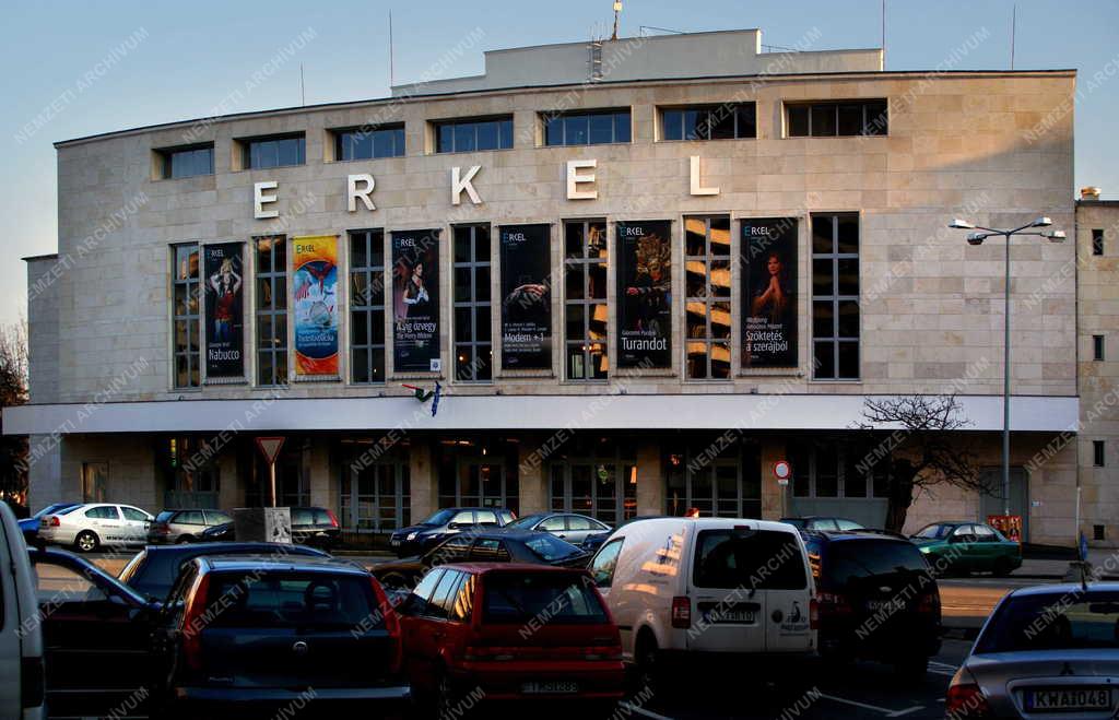Épület - Budapest - A felújított Erkel Színház épülete