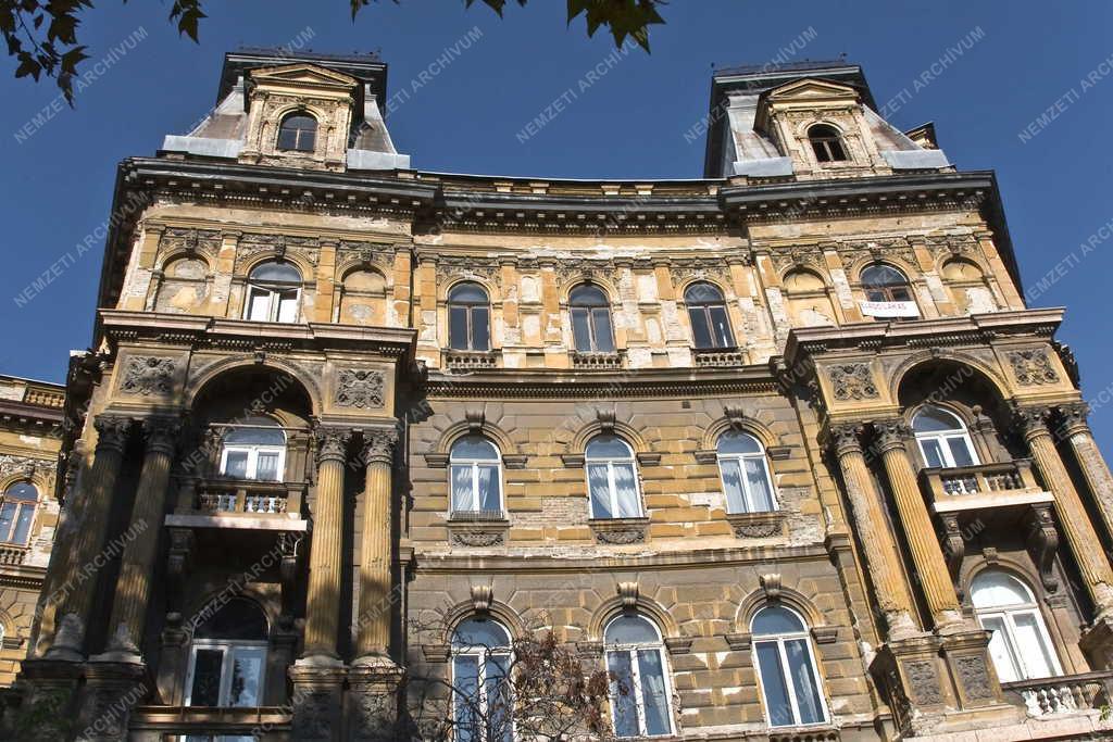 Építészet - Budapest - Kodály Körönd 4.