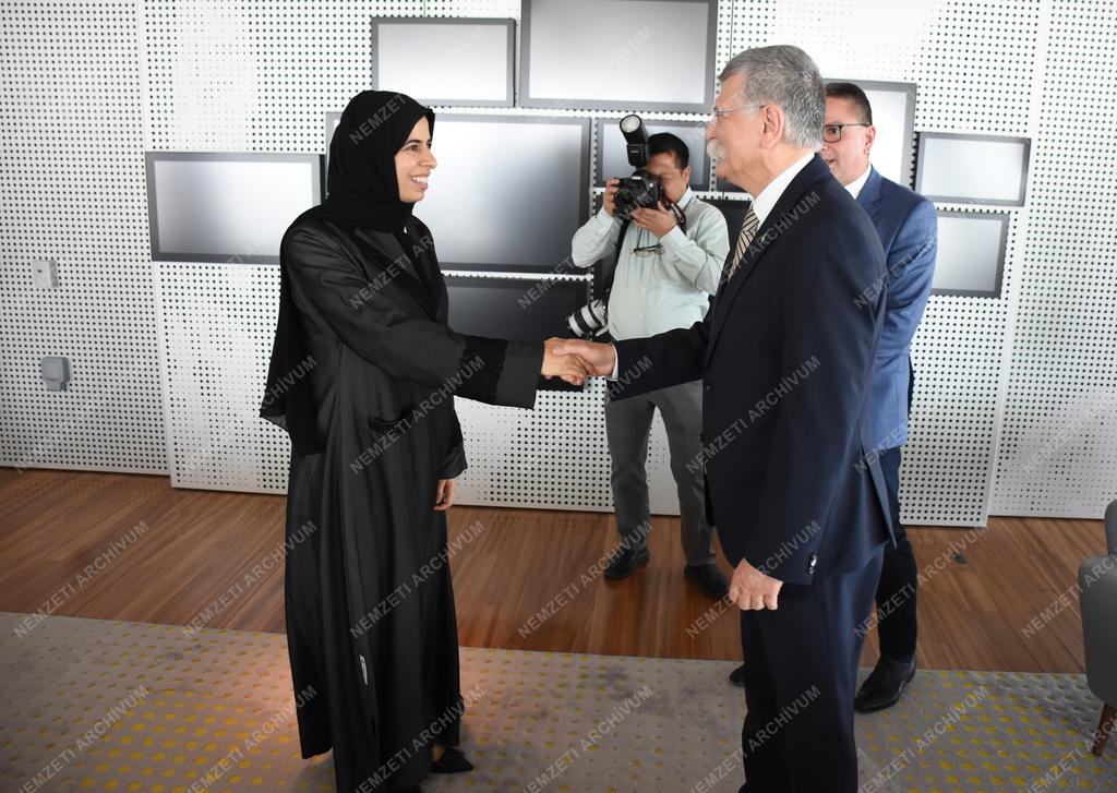 Kövér László Katarban