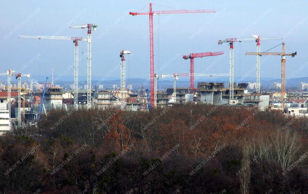 Városkép - Budapest - Toronydaruk az új stadion építésén