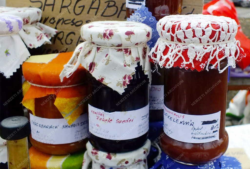 Piac - Nagymaros - Őstermelői lekvár különlegességek