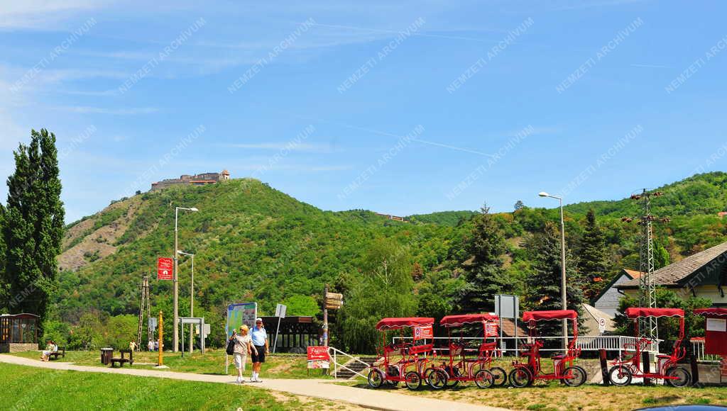 Közlekedés - Visegrád - Bringóhintó-kölcsönző