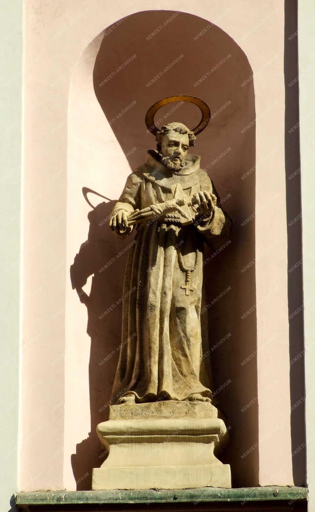 Műalkotás - Szent Ferenc szobra 