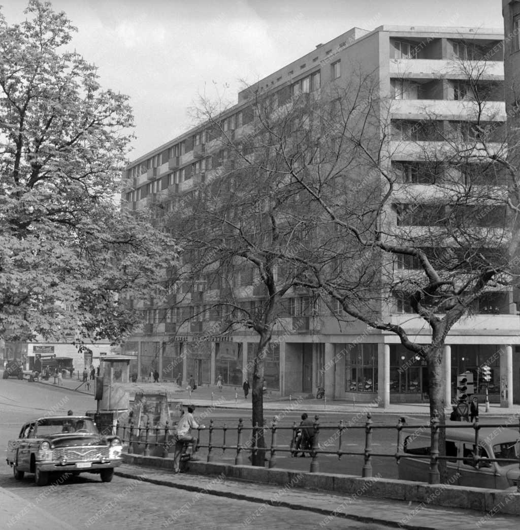 Városkép - Budapest - Mártírok útja